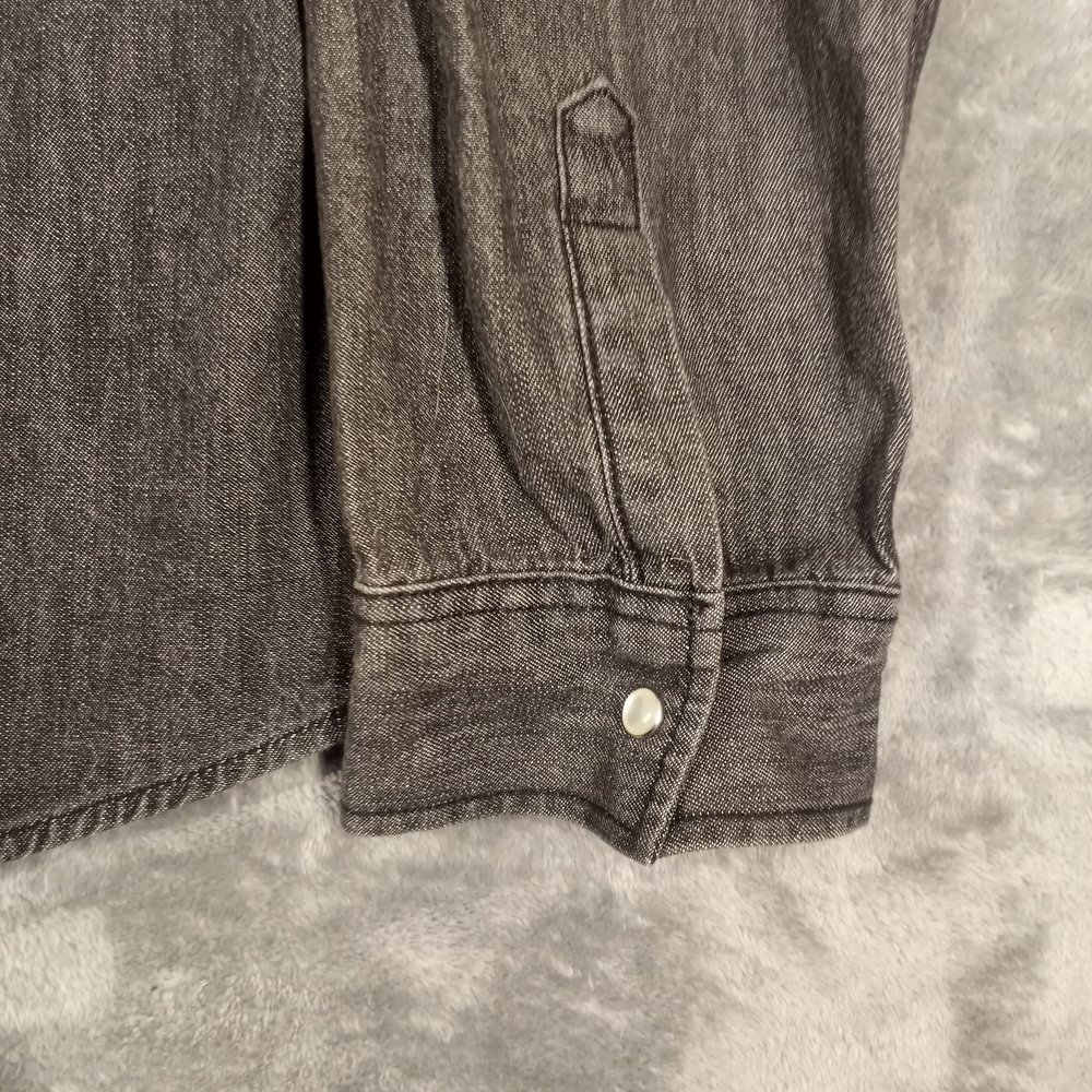 Universal Thread Womens Gray Denim Button-Up Shir… - image 12